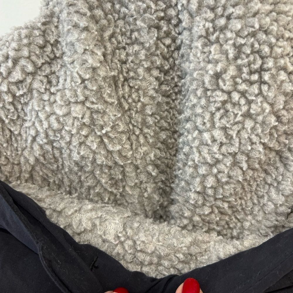 Helly Hansen Men’s winter parka - Picture 6 of 8